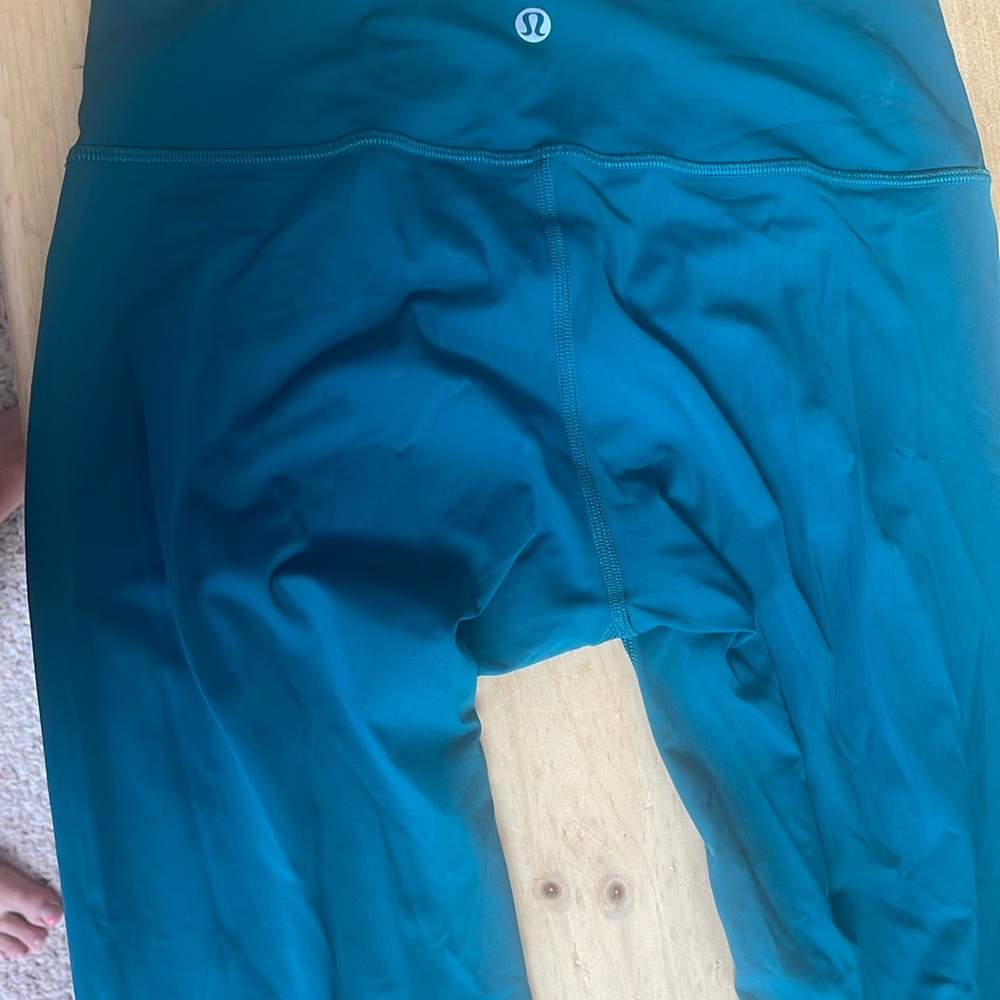 Lululemon Athletica Teal Capris